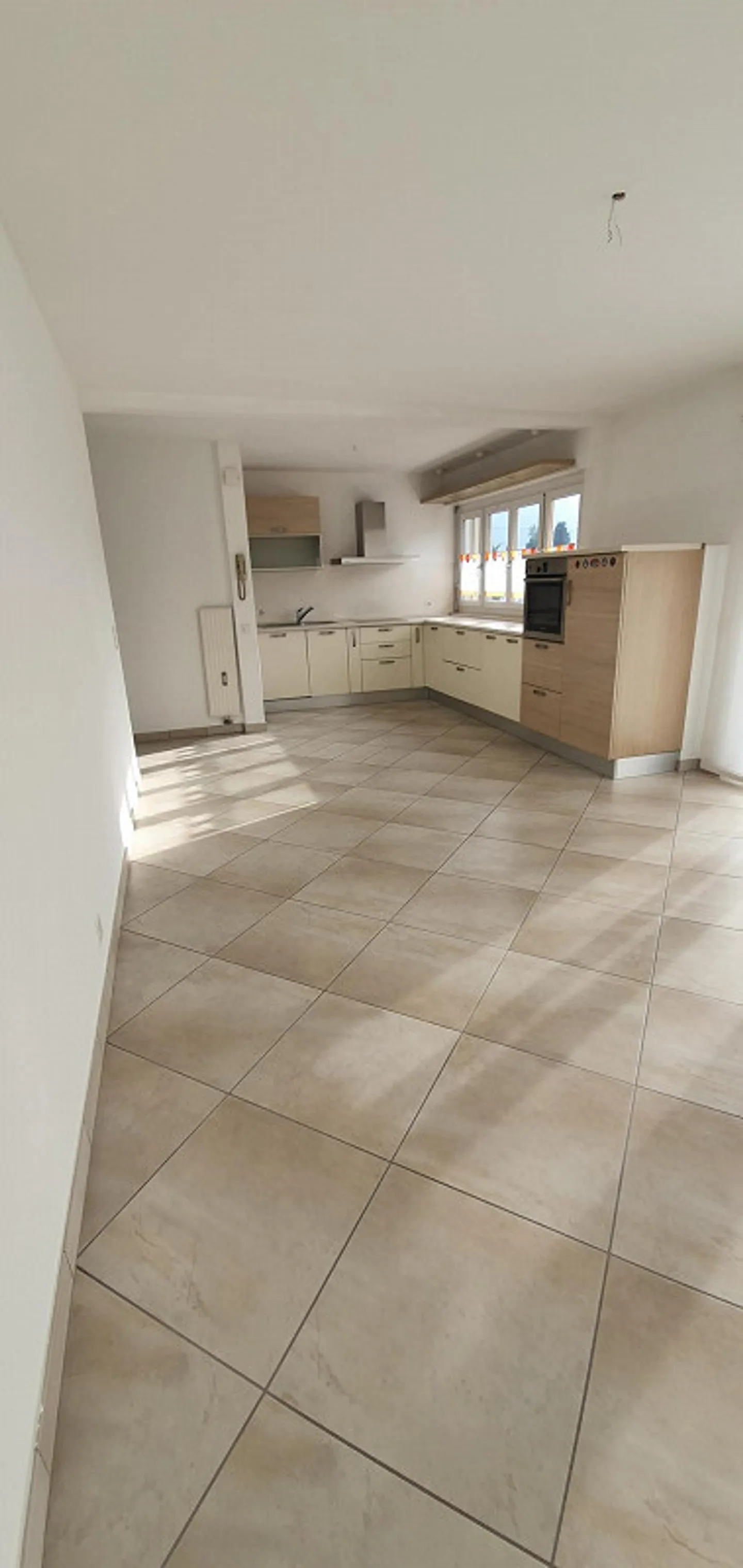 Appartamento luminoso a Magliaso - Foto 2 di 12