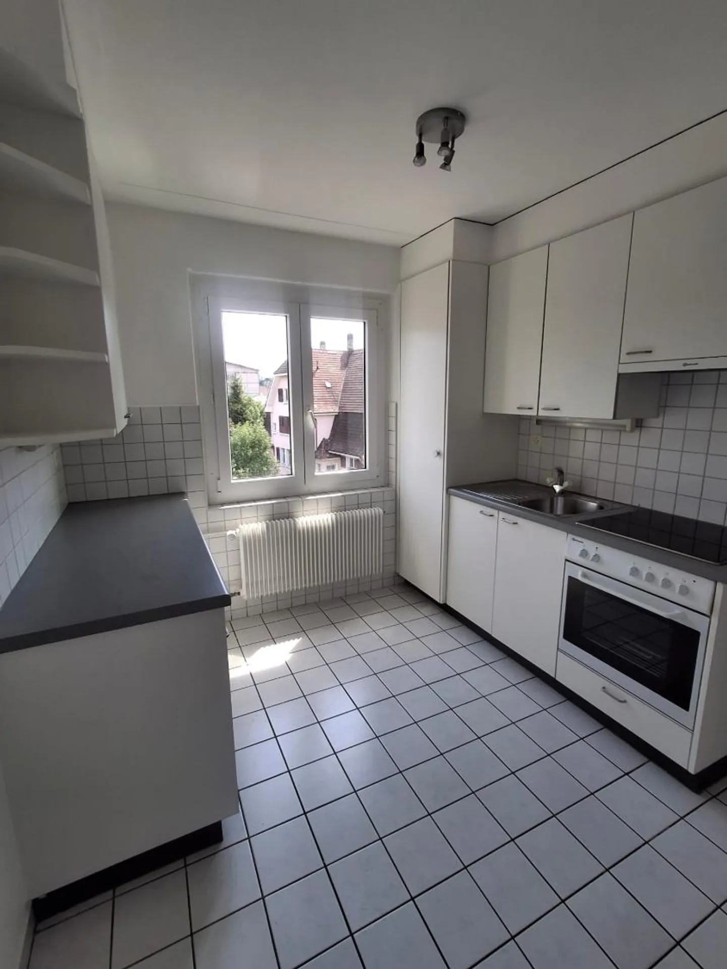 Apartment - Photo 5 of 7