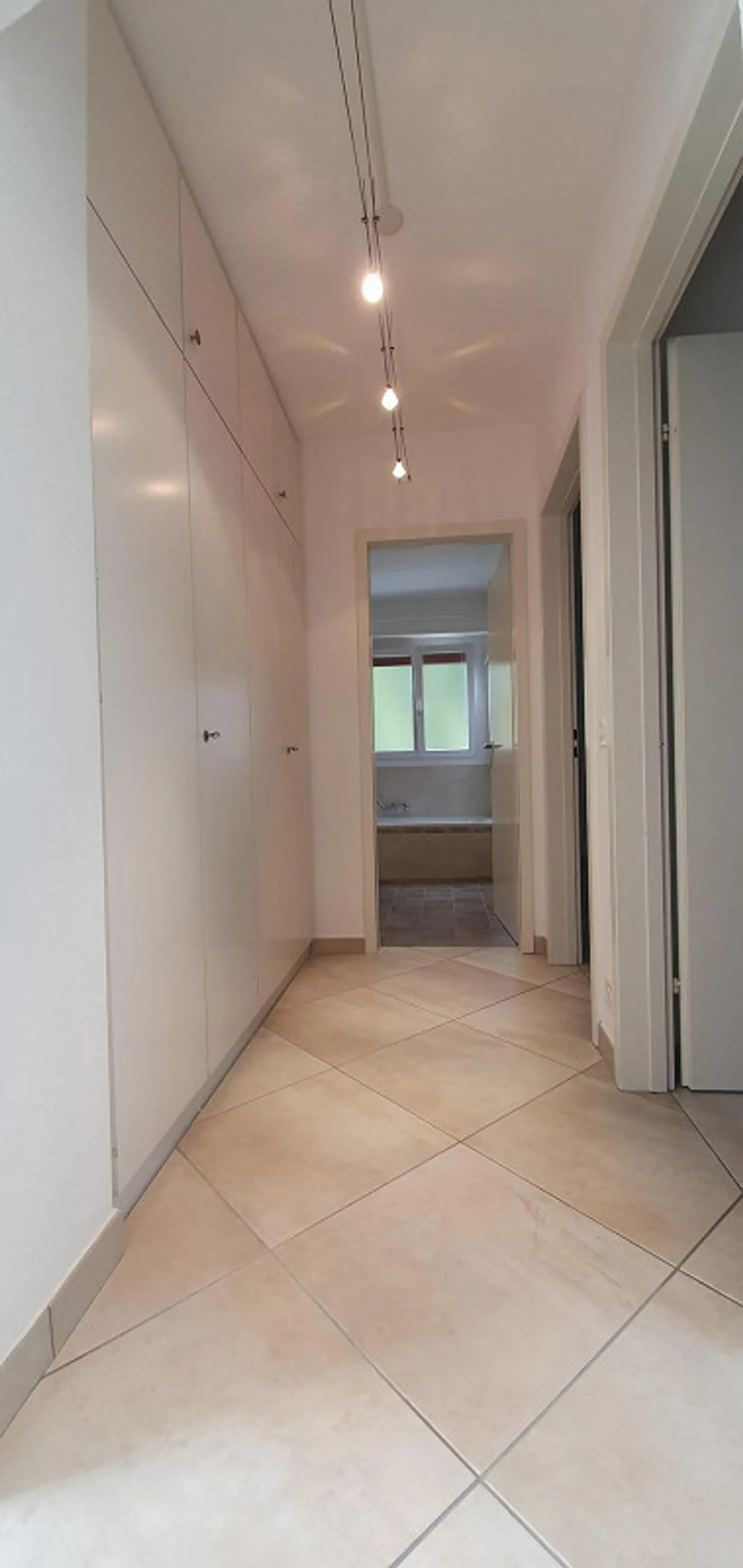 Appartamento luminoso a Magliaso - Foto 8 di 12