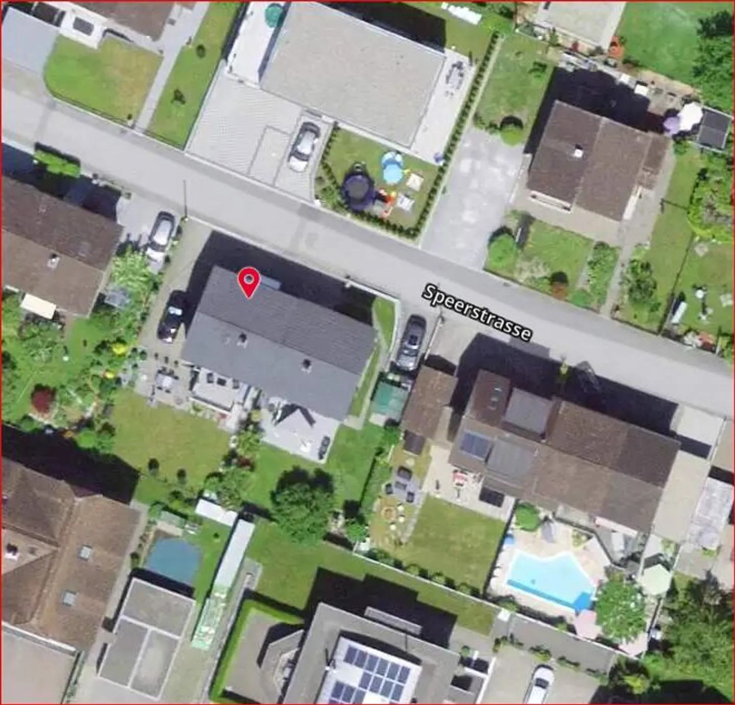 Three-family house - Photo 1 of 13
