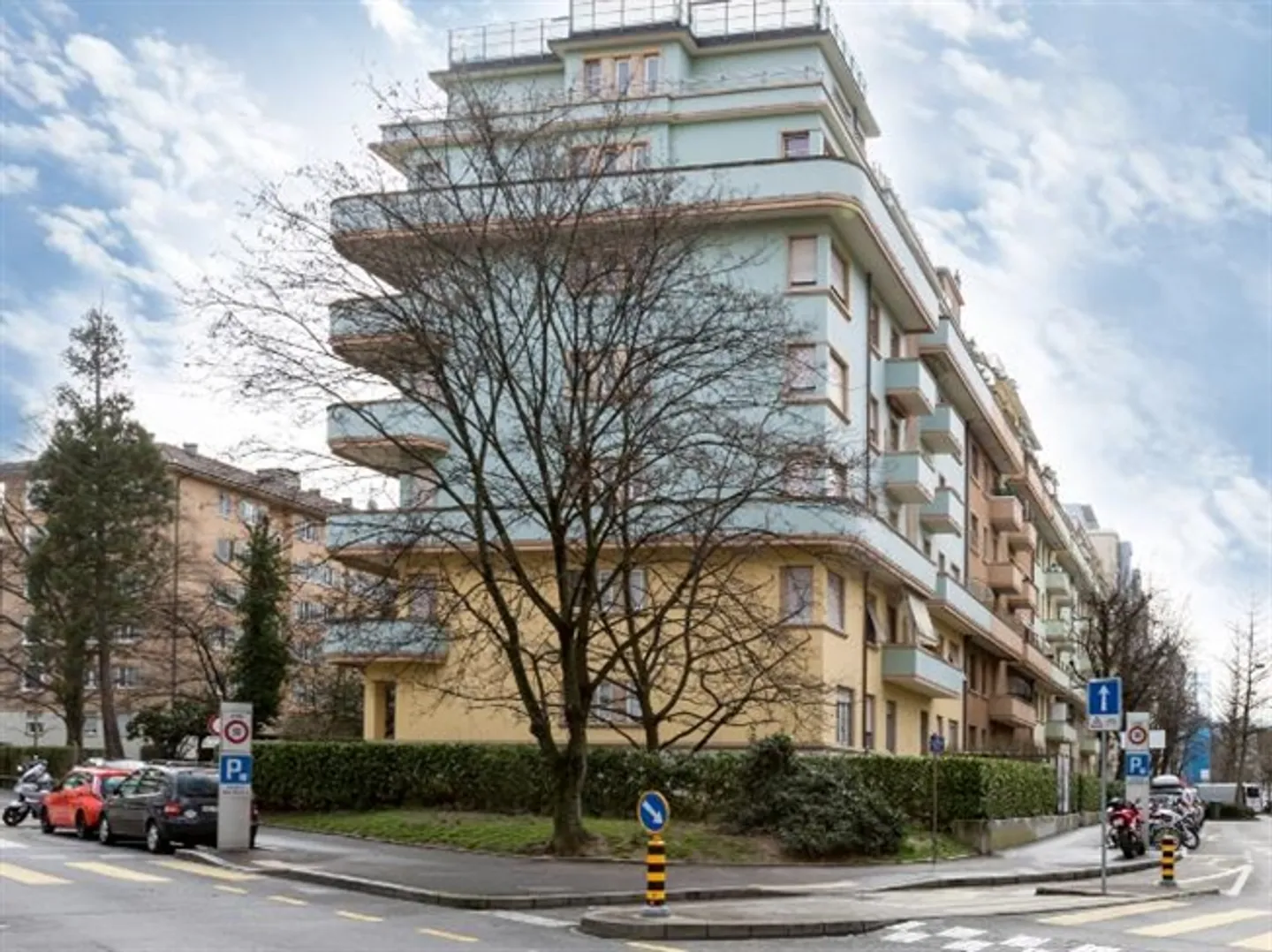 Places de parking extérieures - Photo 1 sur 1