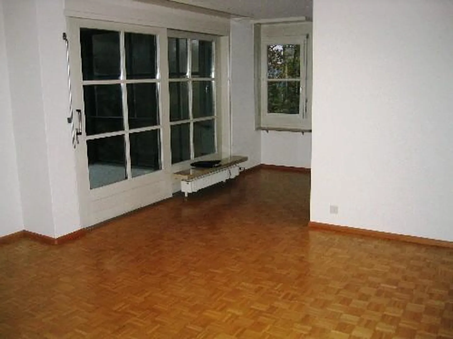Appartement spacieux en zone calme - Photo 1 sur 4
