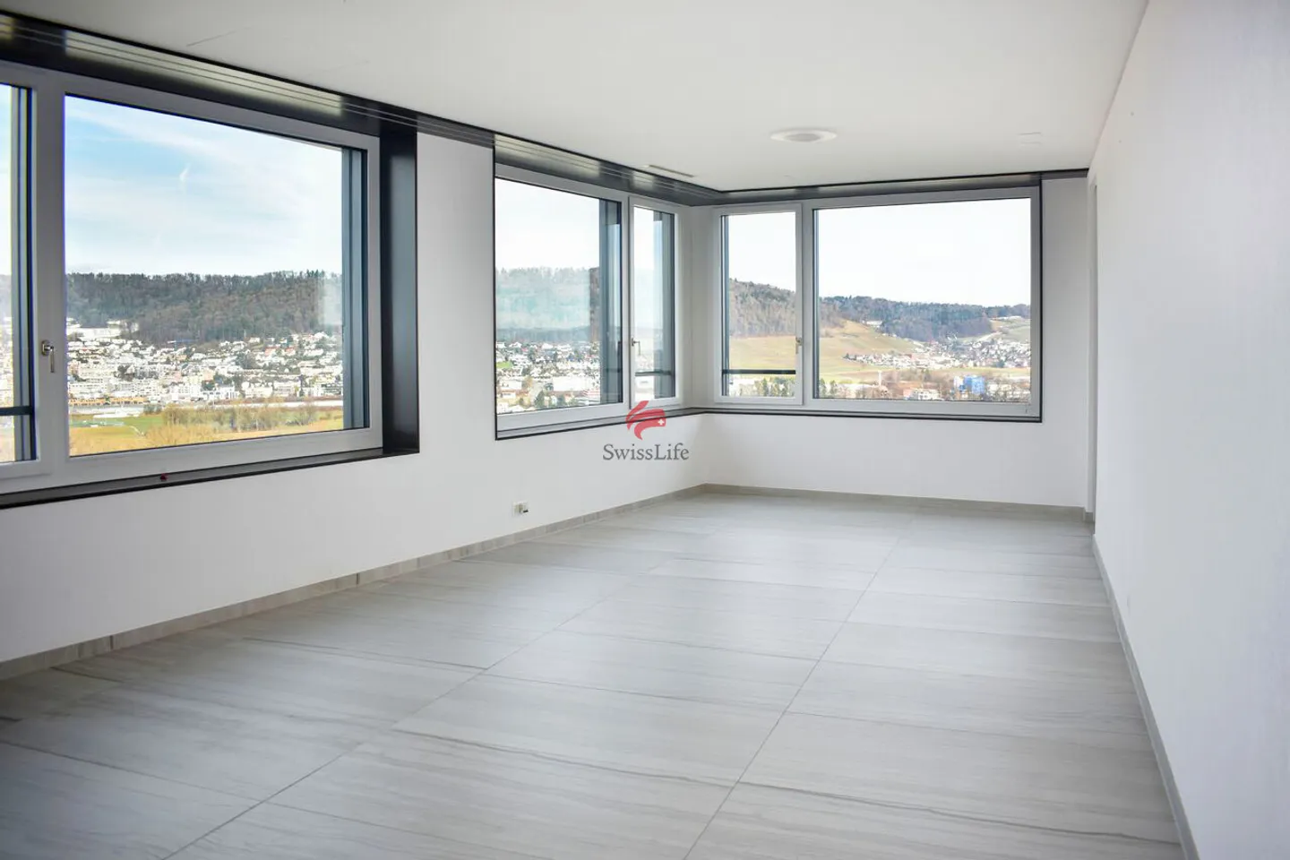 Luxury, Lifestyle and Limmat View - Photo 1 of 11