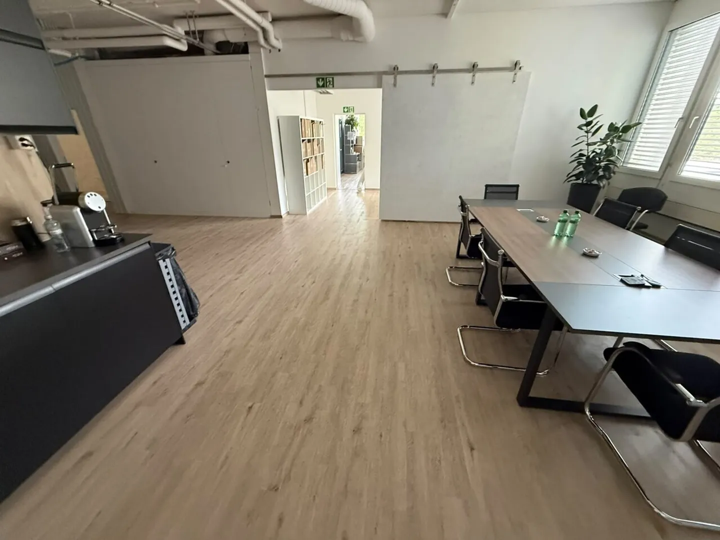 Bright Office Space in Stallikon - Photo 5 of 11