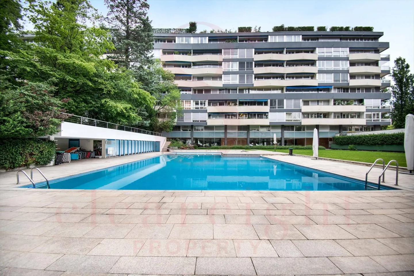 Appartement extraordinaire au dernier étage d'un immeuble noble avec une vue imprenable - Photo 1 sur 1