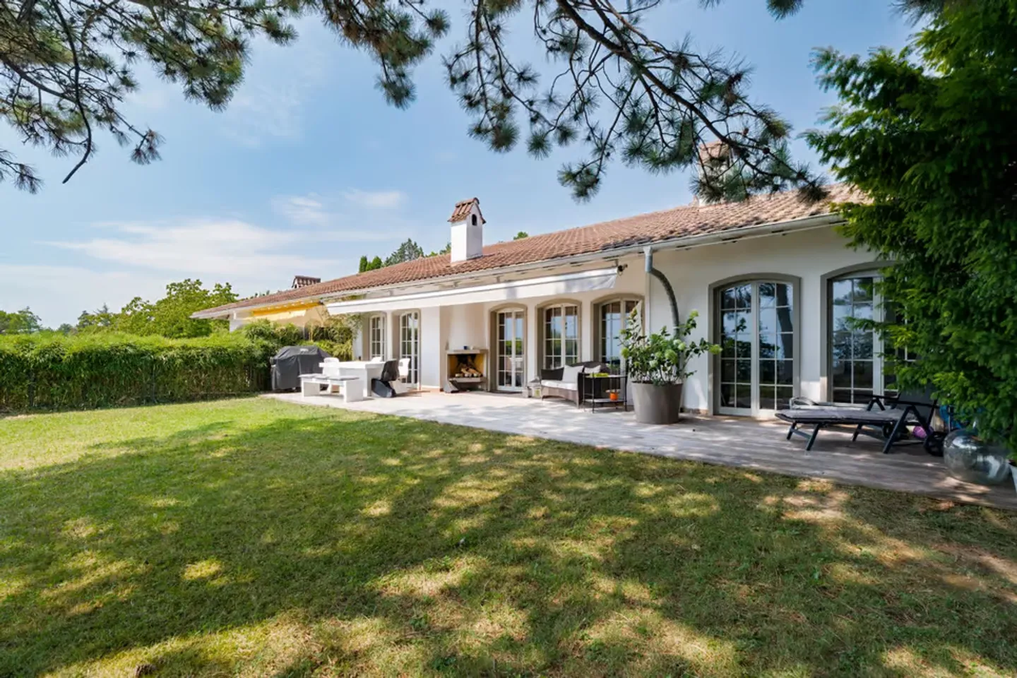 Exceptional Semi-Detached Villa with Panoramic Views of Lake Geneva and the Alps - Photo 1 of 13