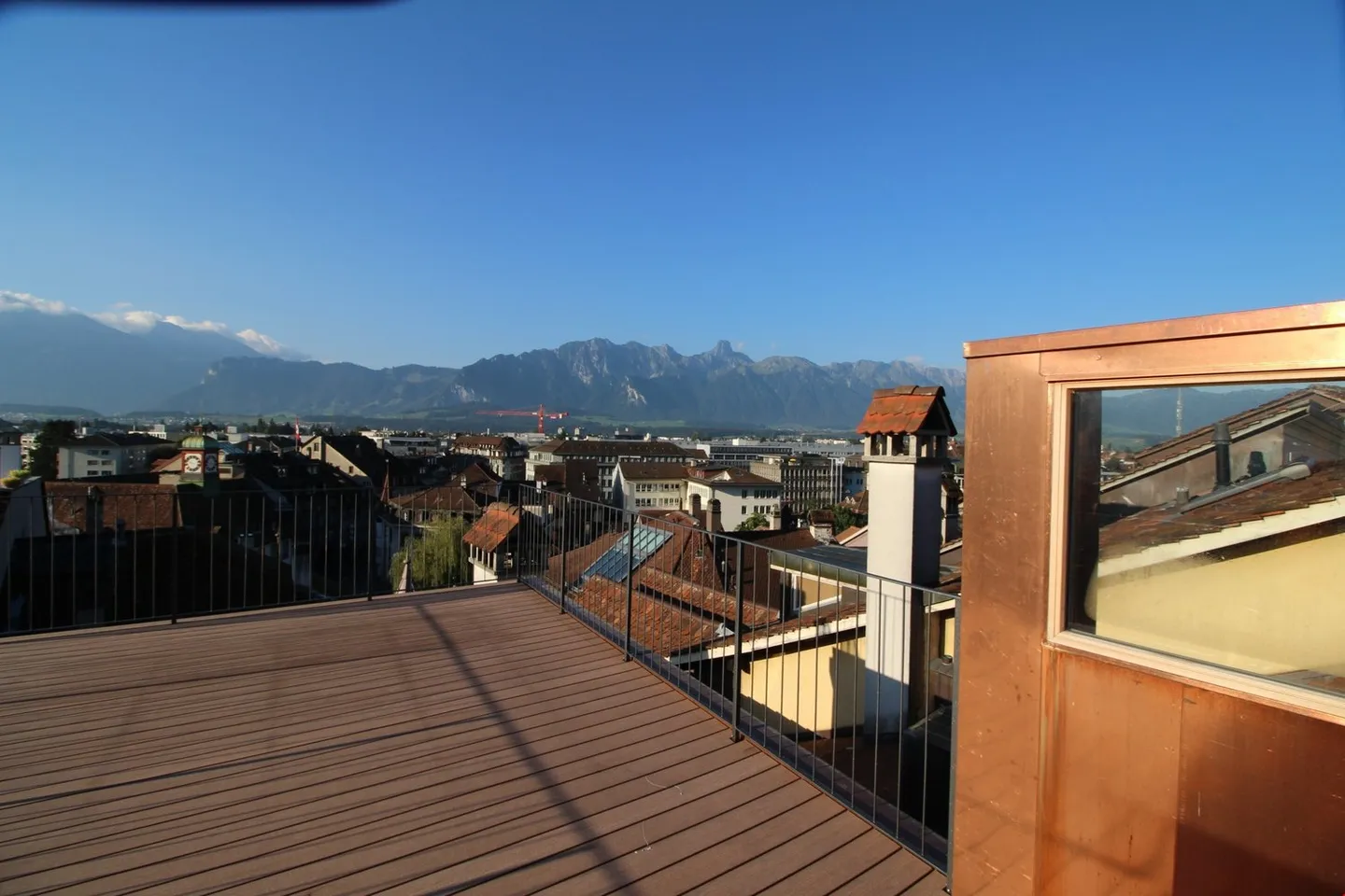 Meraviglioso attico 3 1/2 locali con grande terrazza - Foto 3 di 33