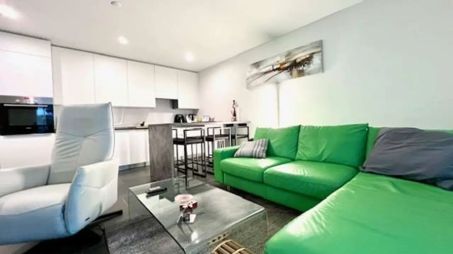 2.5-room apartment with large terrace - Photo 7 of 17