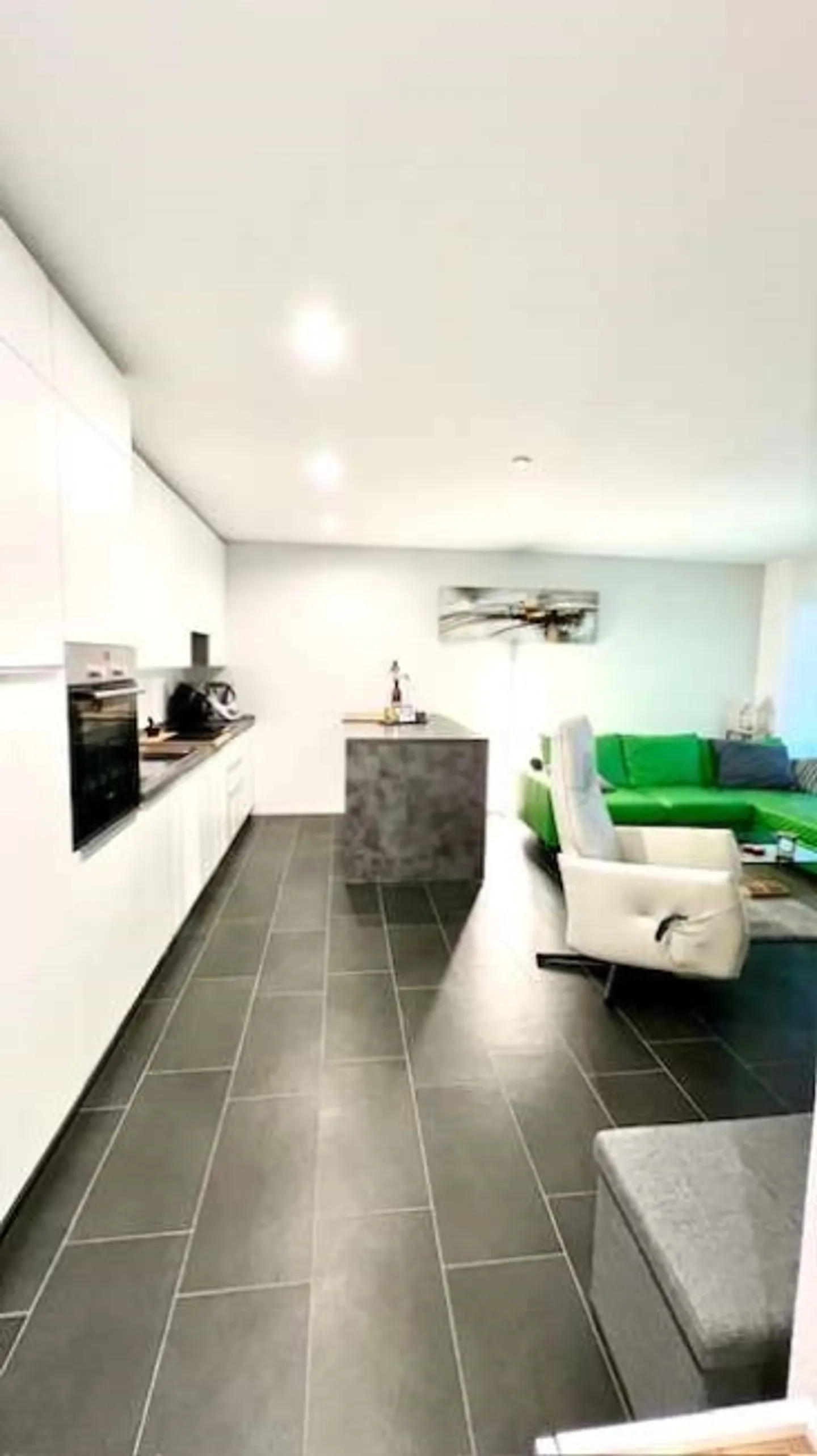 2.5-room apartment with large terrace - Photo 8 of 17