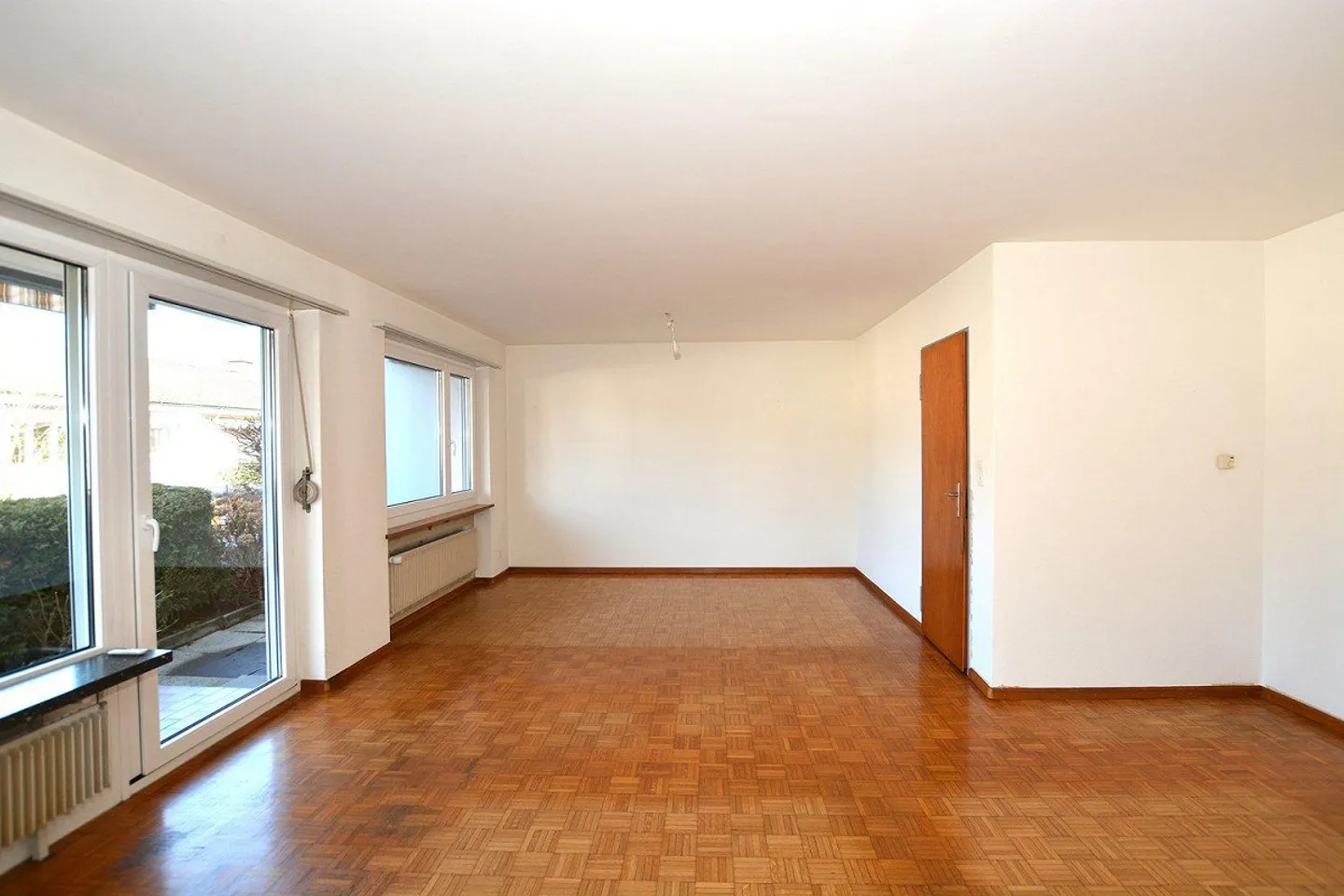 The Ideal Project for Your Ideas – Family-Friendly Single-Family Home with Potential - Photo 6 of 9