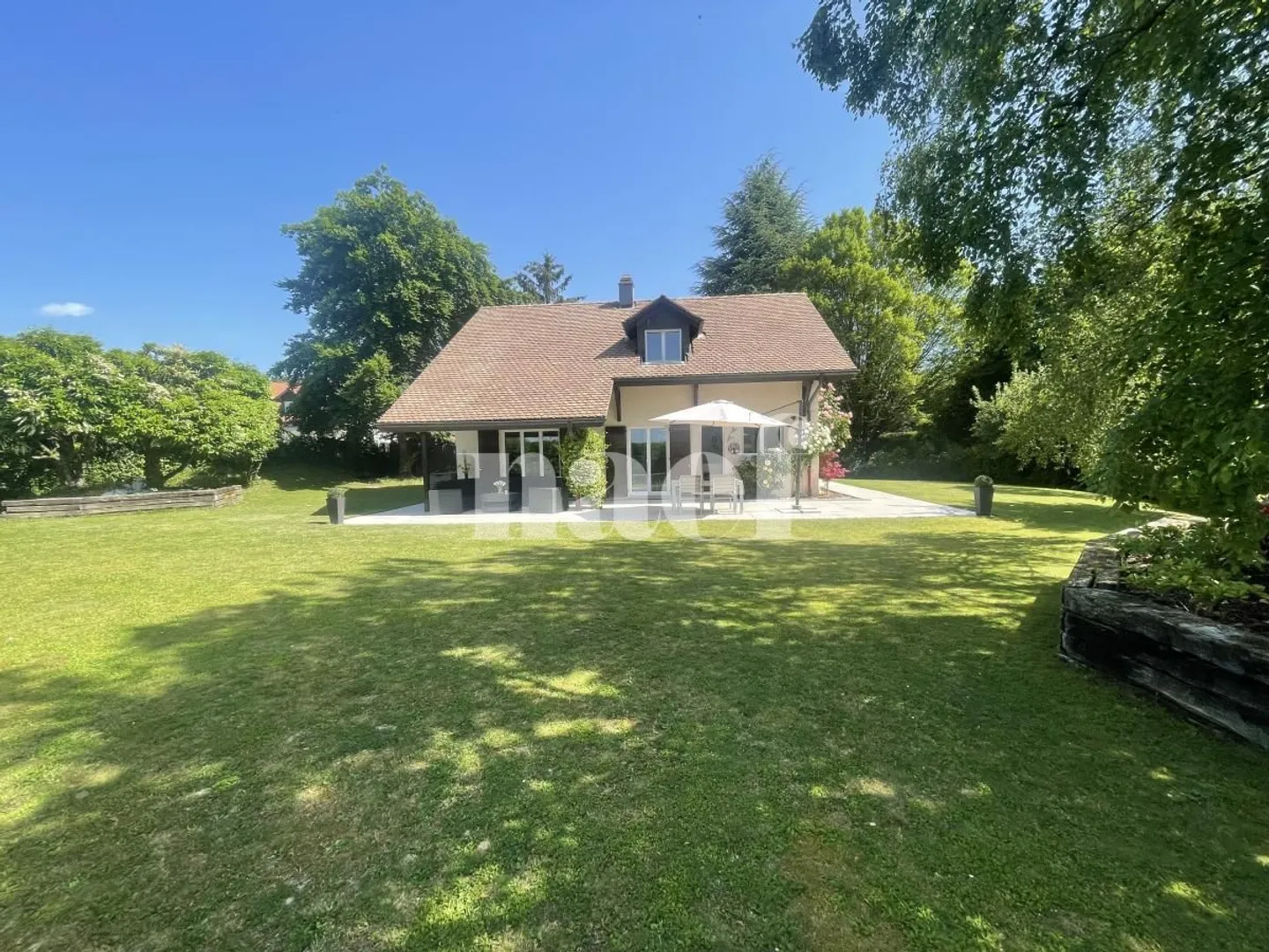 Belle villa rénovée avec jardin - Photo 1 sur 13