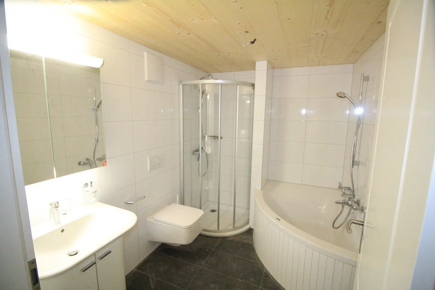 Meraviglioso attico 3 1/2 locali con grande terrazza - Foto 32 di 33