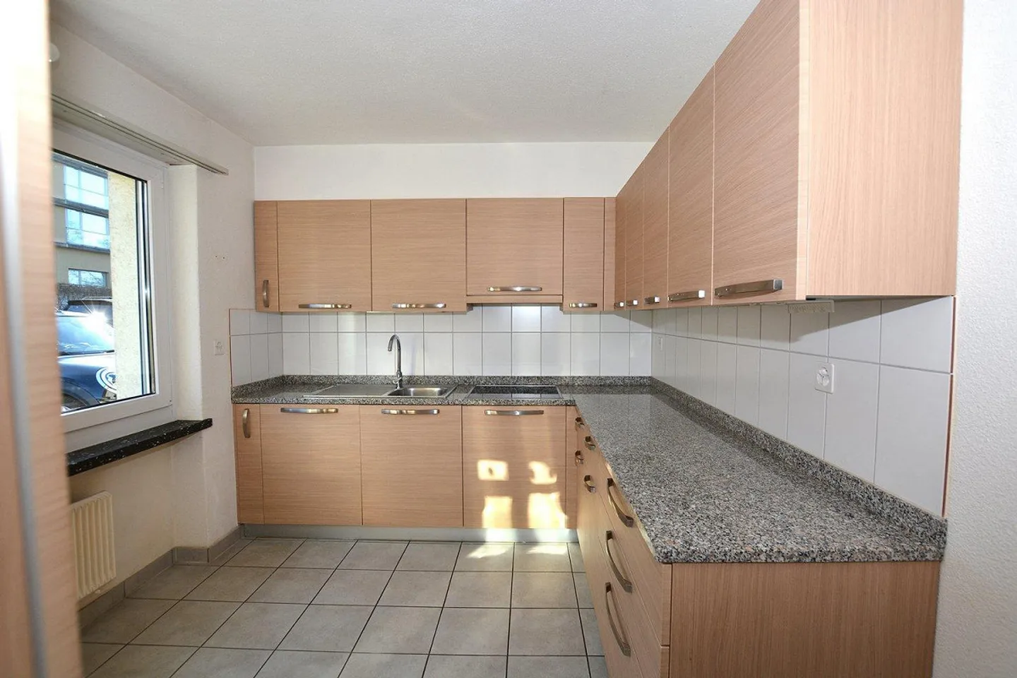 The Ideal Project for Your Ideas – Family-Friendly Single-Family Home with Potential - Photo 4 of 9