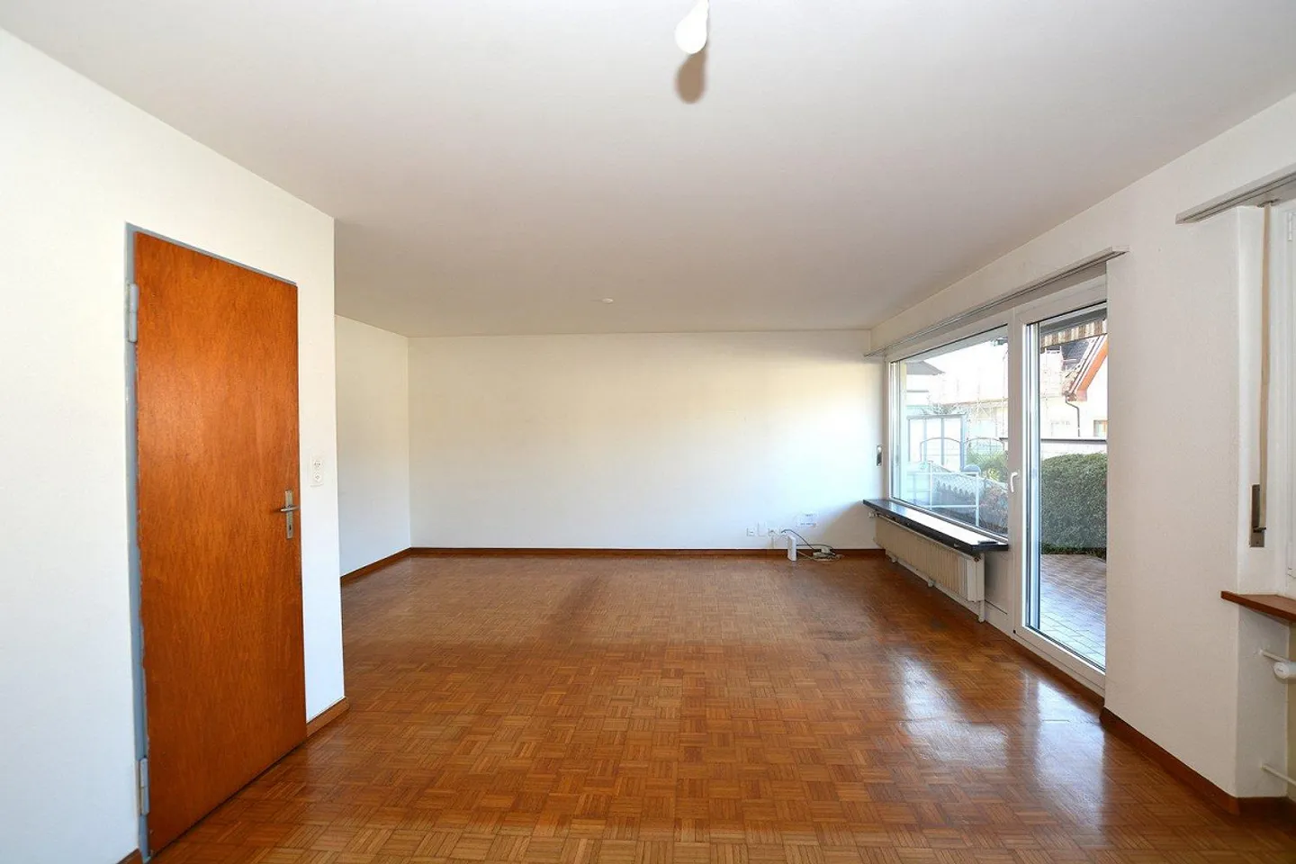 The Ideal Project for Your Ideas – Family-Friendly Single-Family Home with Potential - Photo 7 of 9