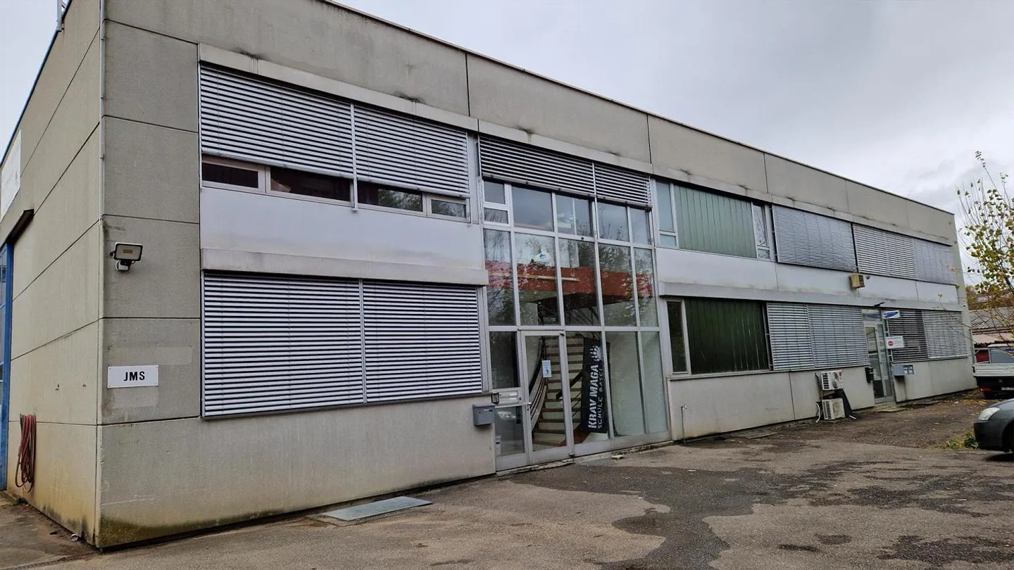 Espace commercial/bureau abordable, atelier - Photo 1 sur 1