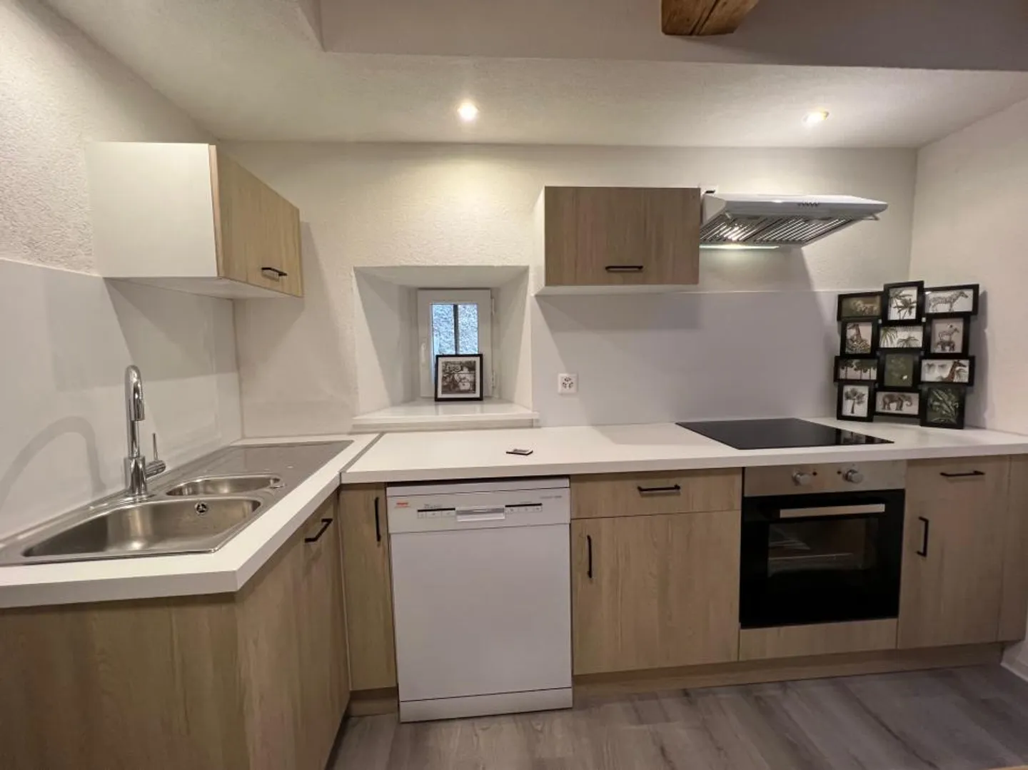 "Very pleasantly renovated maisonette located between the castle and the botanical garden" - Photo 8 of 13