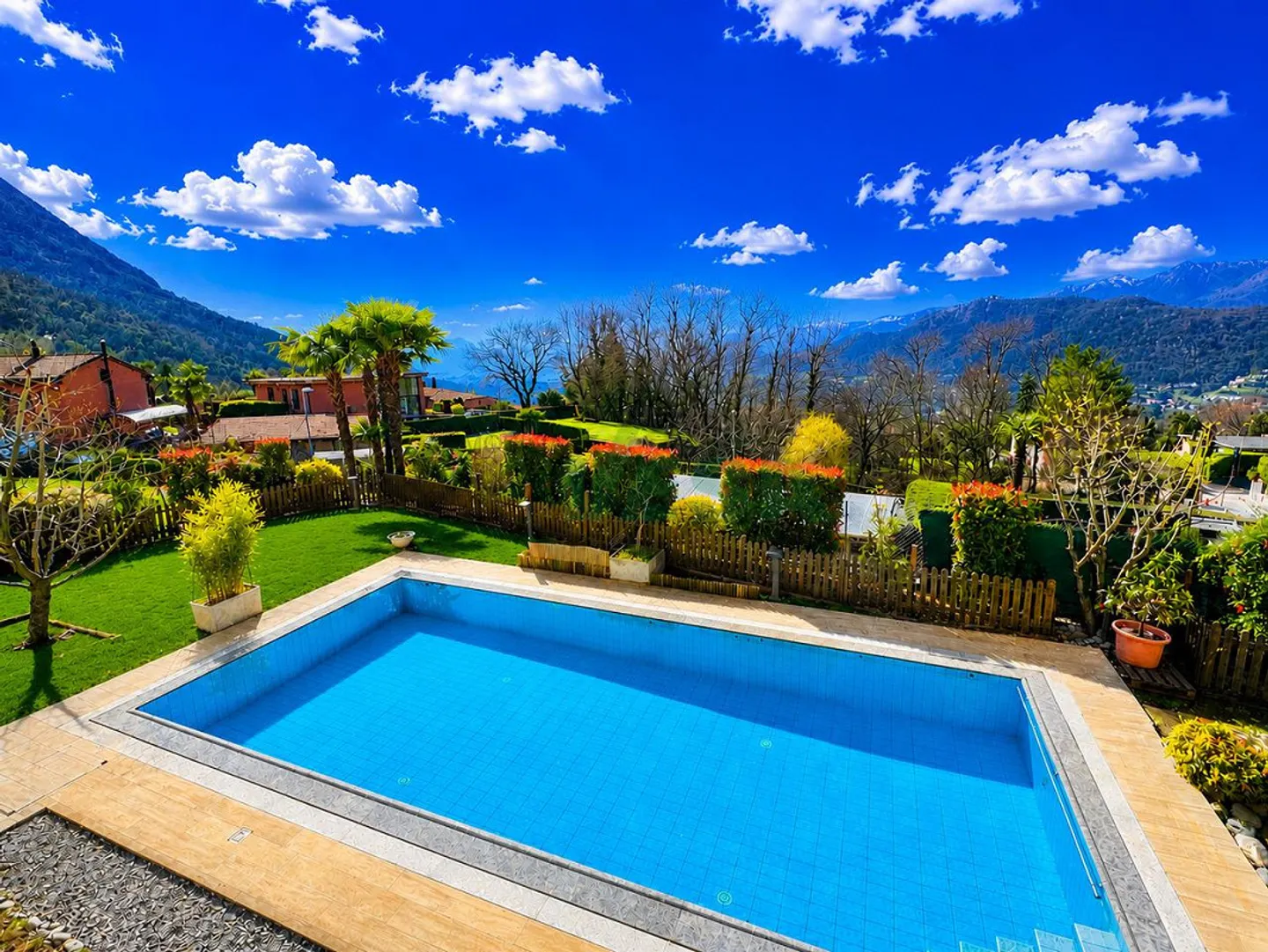 Villa spacieuse avec piscine, grand jardin et appartement studio - Photo 3 sur 17