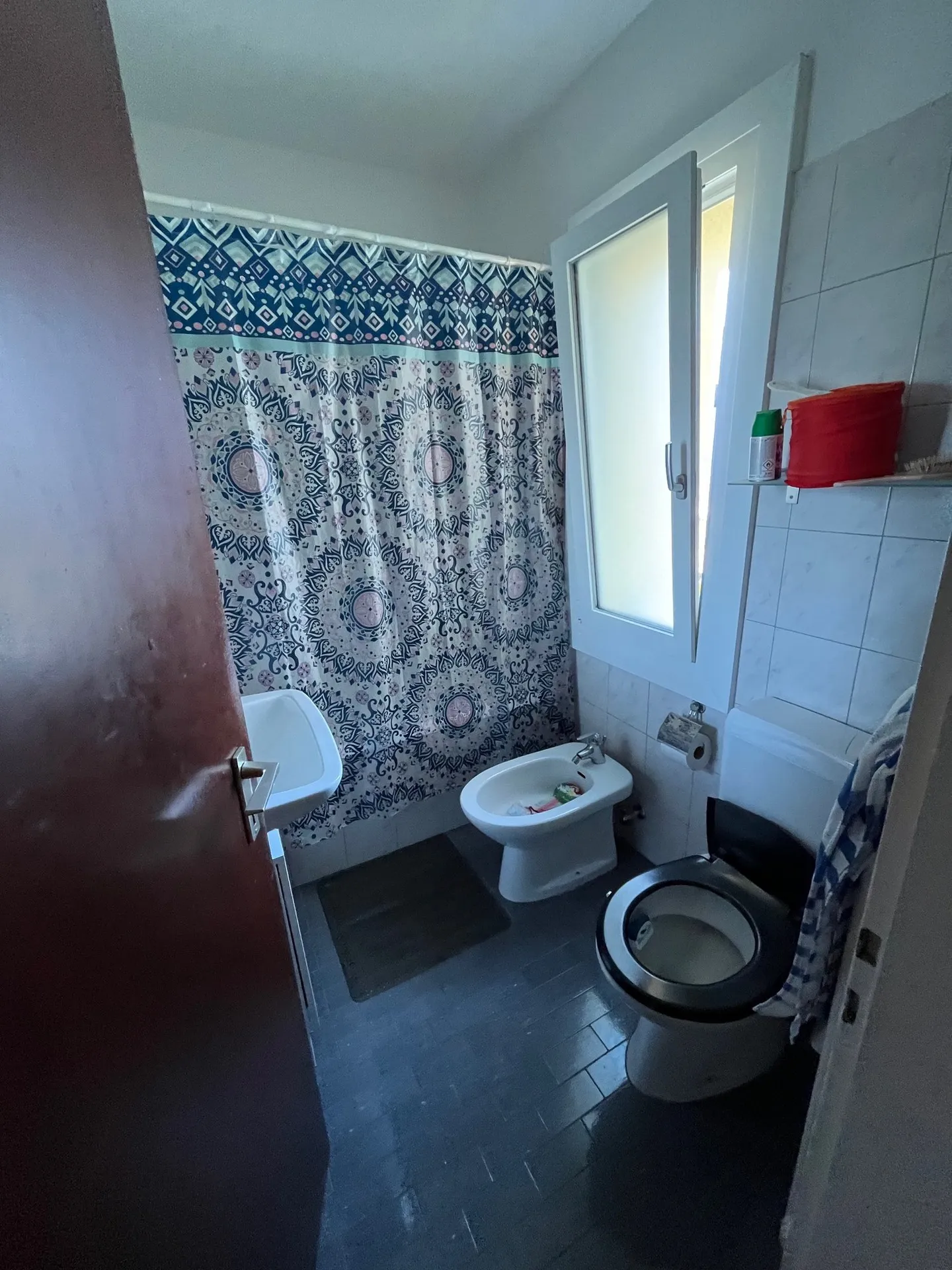 ZU VERKAUFEN 4.5-ZIMMER-WOHNUNG MIT PRÄCHTIGEM BLICK - Foto 7 von 8