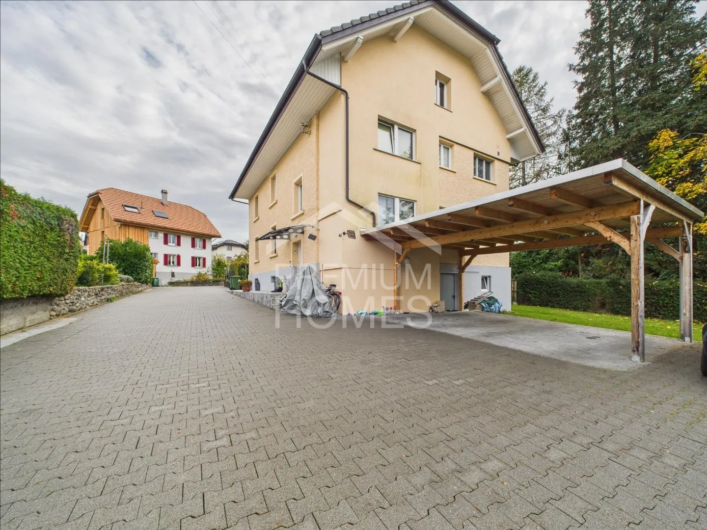 Charmantes Mehrfamilienhaus mit Ausbaupotenzial - Foto 9 von 10