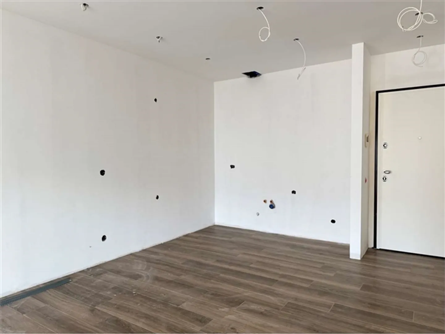 Lake View, new 2.5-room apartment with terrace - Photo 9 of 19