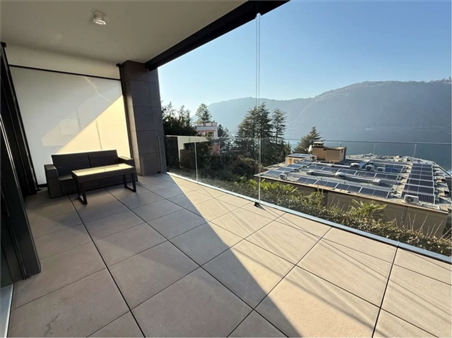 Lake View, new 2.5-room apartment with terrace - Photo 4 of 19