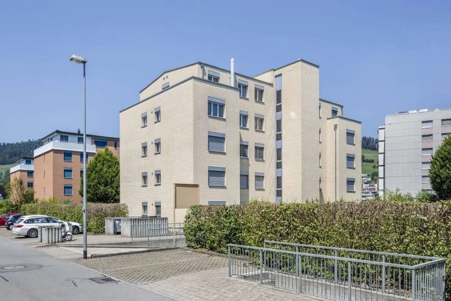 Hobbyraum in ruhigem Kriens - Foto 1 von 4