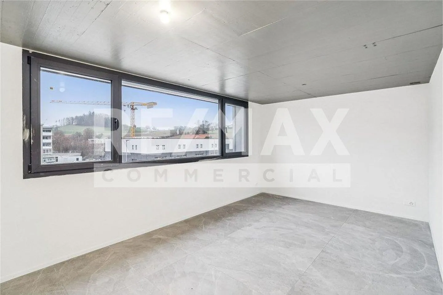 Morat – Funktionaler 230m2 Raum, ideal für Arztpraxen/... - Foto 8 von 10