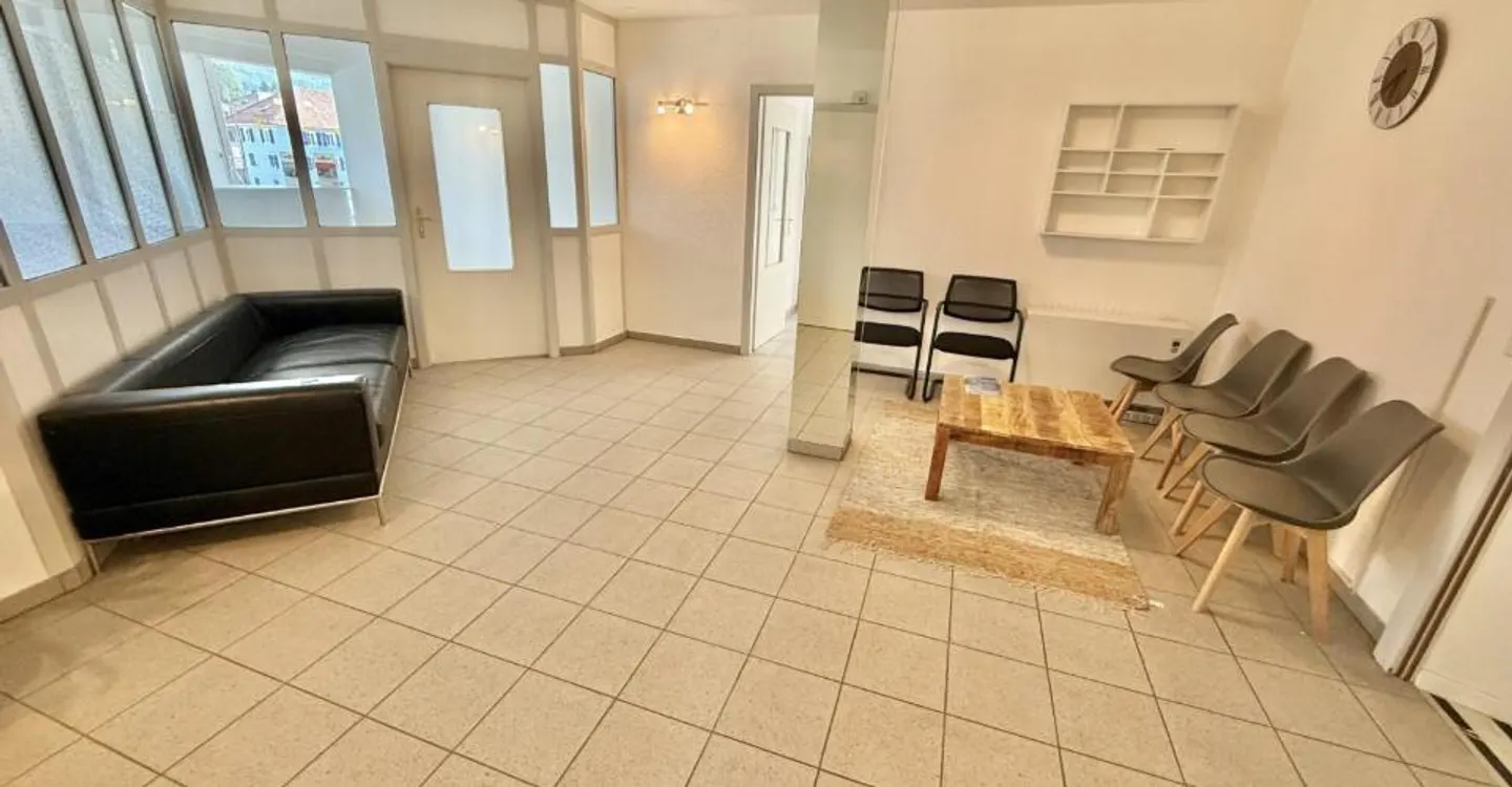 For rent in Reconvilier commercial space n°3 of 14.70 m2 - Photo 8 of 12