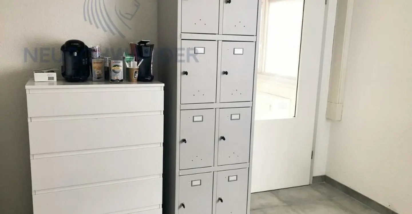 For rent in Reconvilier commercial space n°3 of 14.70 m2 - Photo 11 of 12