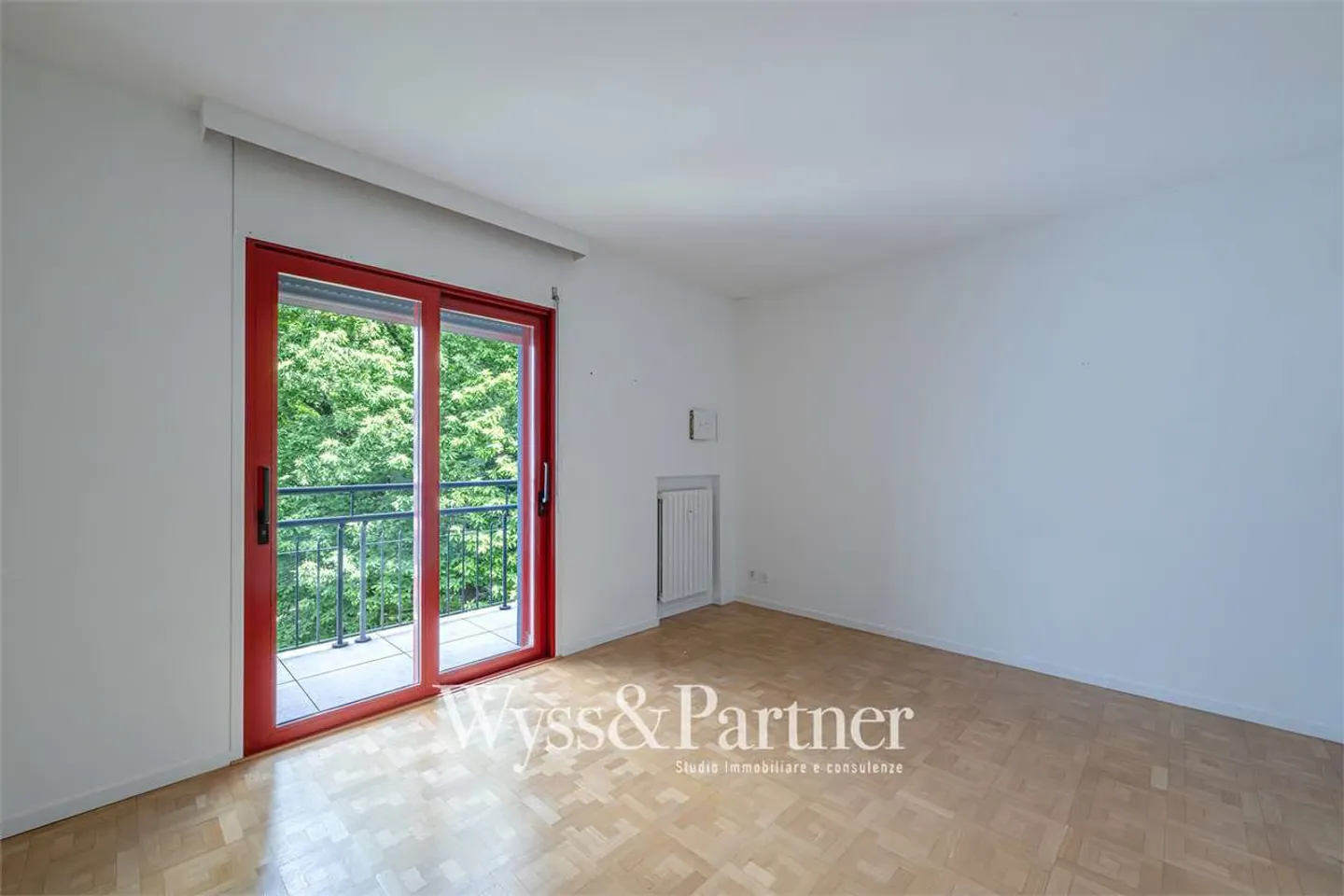 4.5 rooms renovated in Lugano with terrace, 2 bathrooms and parking - Photo 6 of 13