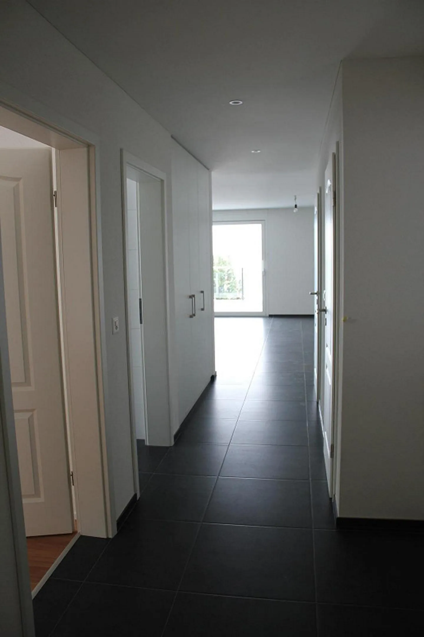 3.5 Room Apartment with View - Photo 4 of 10