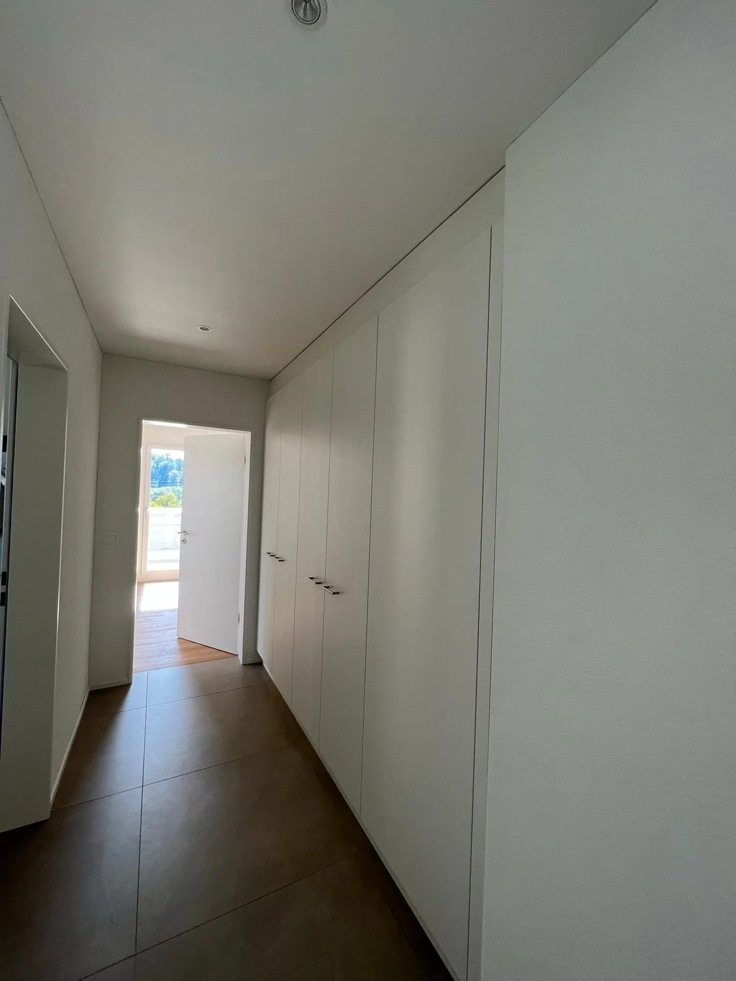 Modern 3-room penthouse with panoramic views in Zwingen - Photo 6 of 20