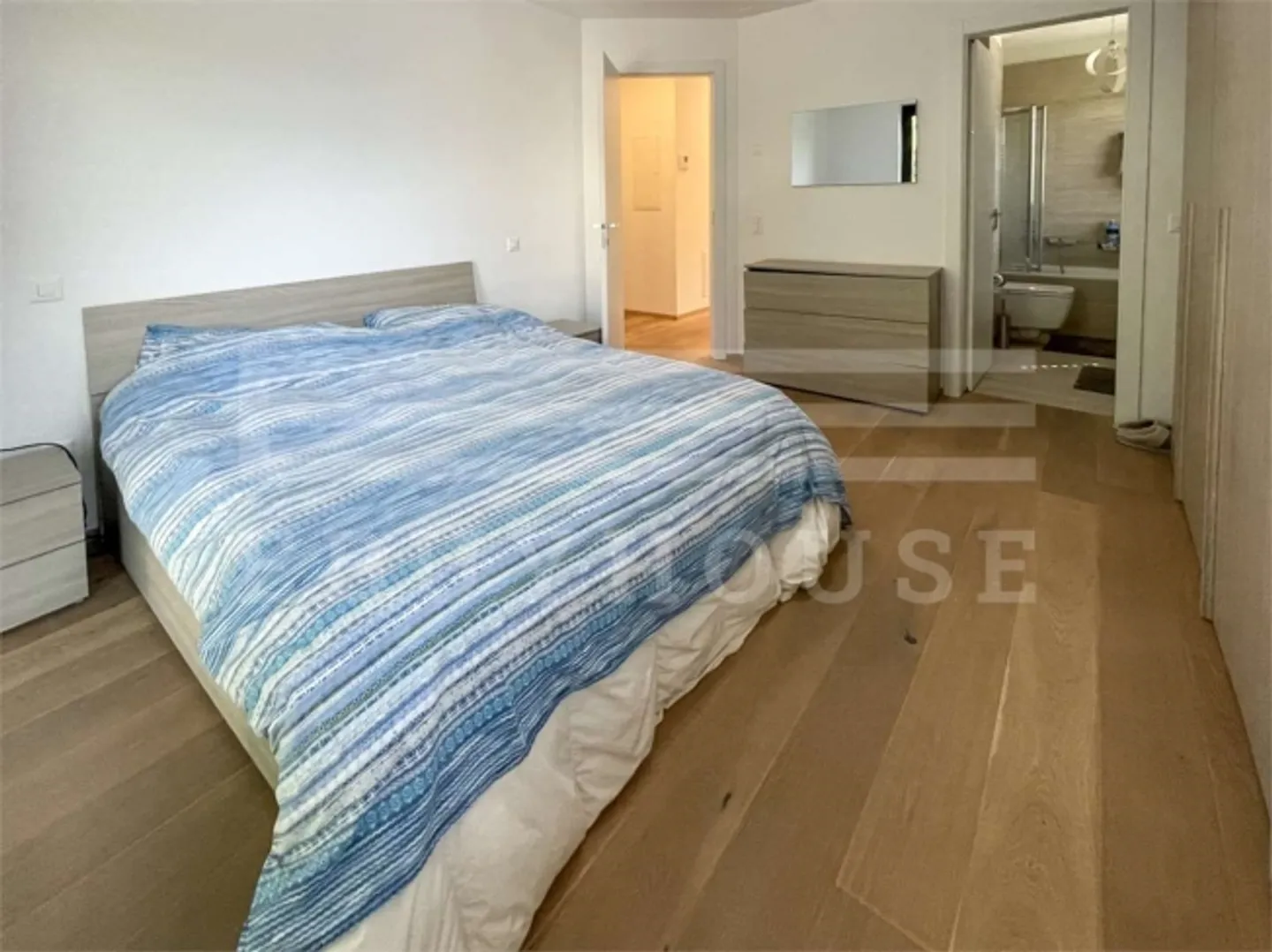 Maison moderne en emplacement central - Photo 8 sur 13