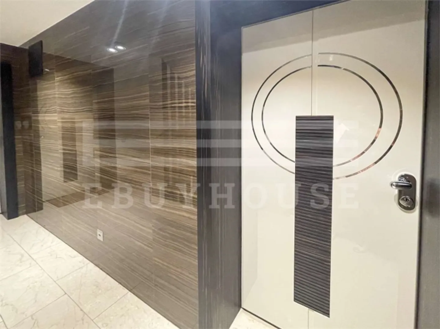 Maison moderne en emplacement central - Photo 11 sur 13