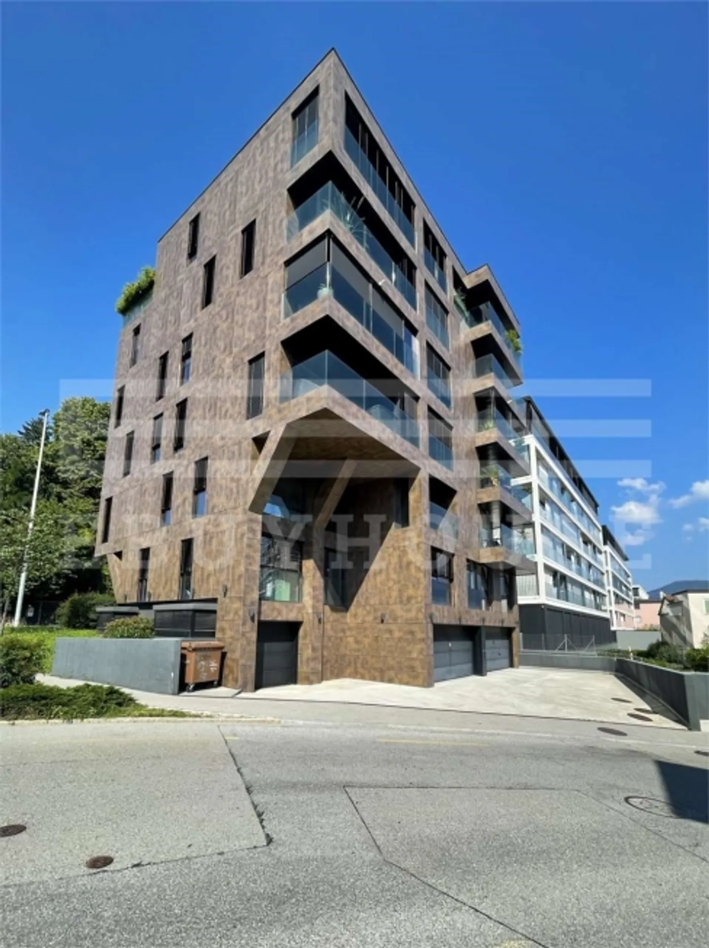 Maison moderne en emplacement central - Photo 12 sur 13