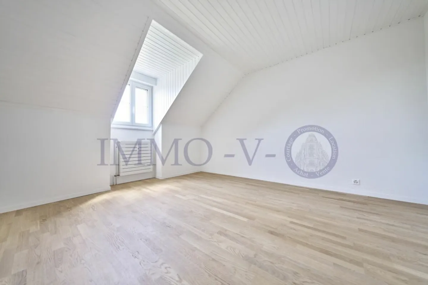 DUPLEX DE STANDING AVEC BEAU VOLUME - Photo 6 of 10