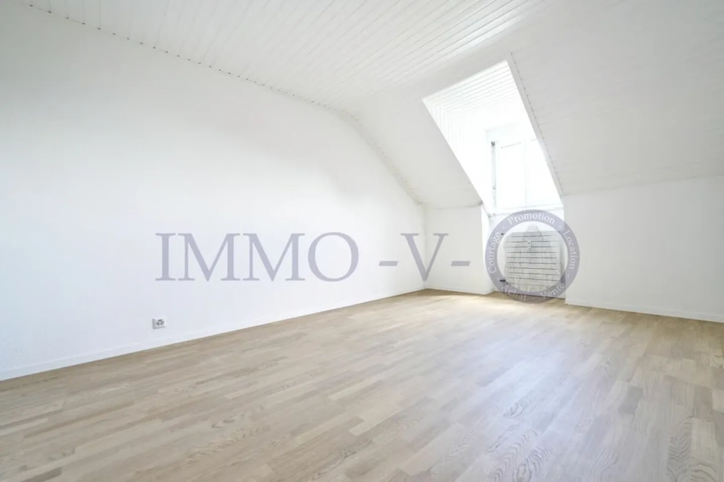 DUPLEX DE STANDING AVEC BEAU VOLUME - Photo 7 of 10