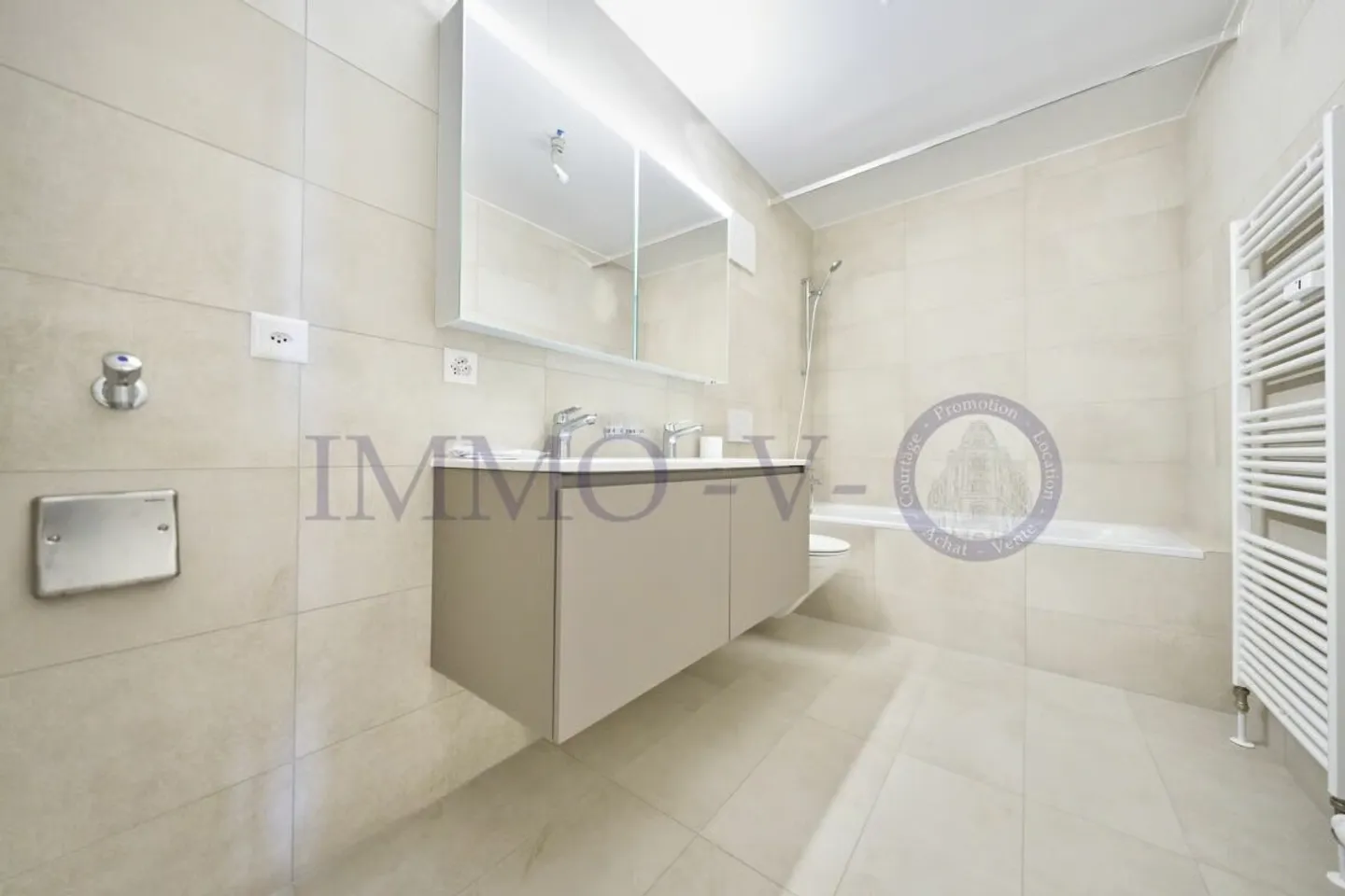 DUPLEX DE STANDING AVEC BEAU VOLUME - Photo 8 of 10