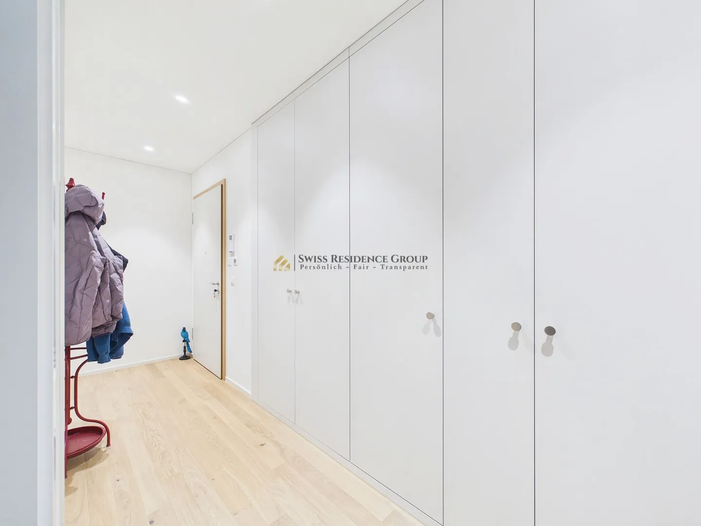 Luminoso appartamento da sogno di 3,5 locali con balcone a Cham - Foto 4 di 20