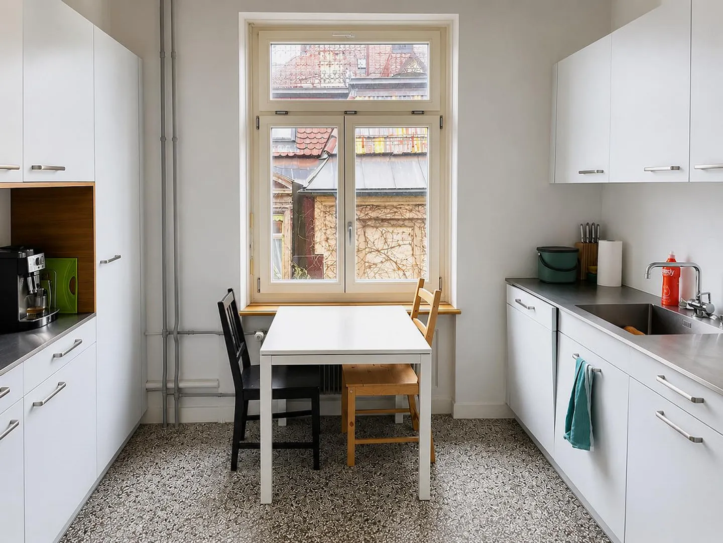 Charmant appartement ancien dans un emplacement central - Photo 1 sur 5