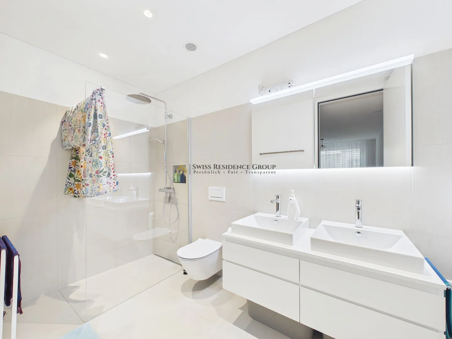 Luminoso appartamento da sogno di 3,5 locali con balcone a Cham - Foto 18 di 20