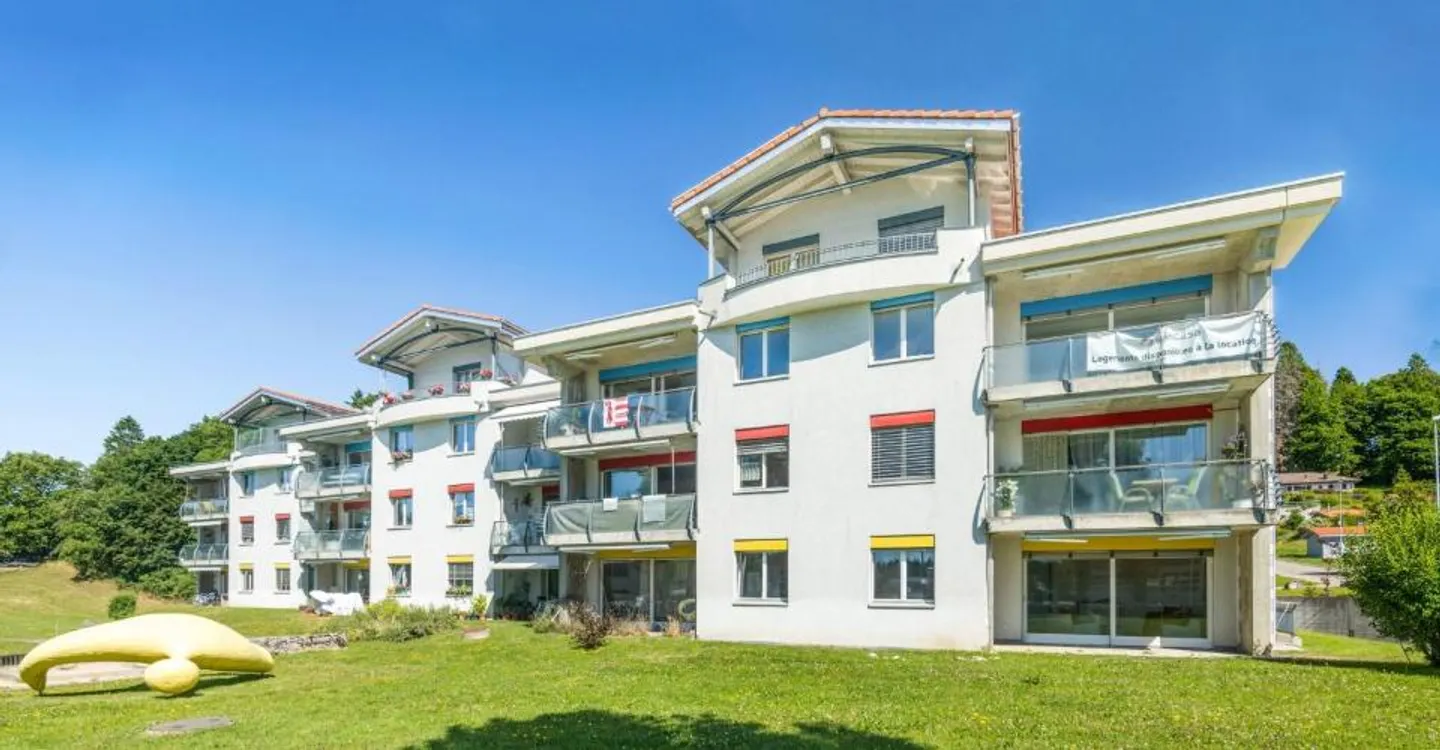 Spacious Apartment with Offers - Photo 1 of 12