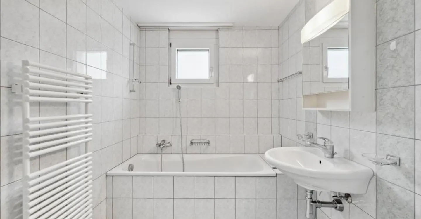 Spacious Apartment with Offers - Photo 6 of 12