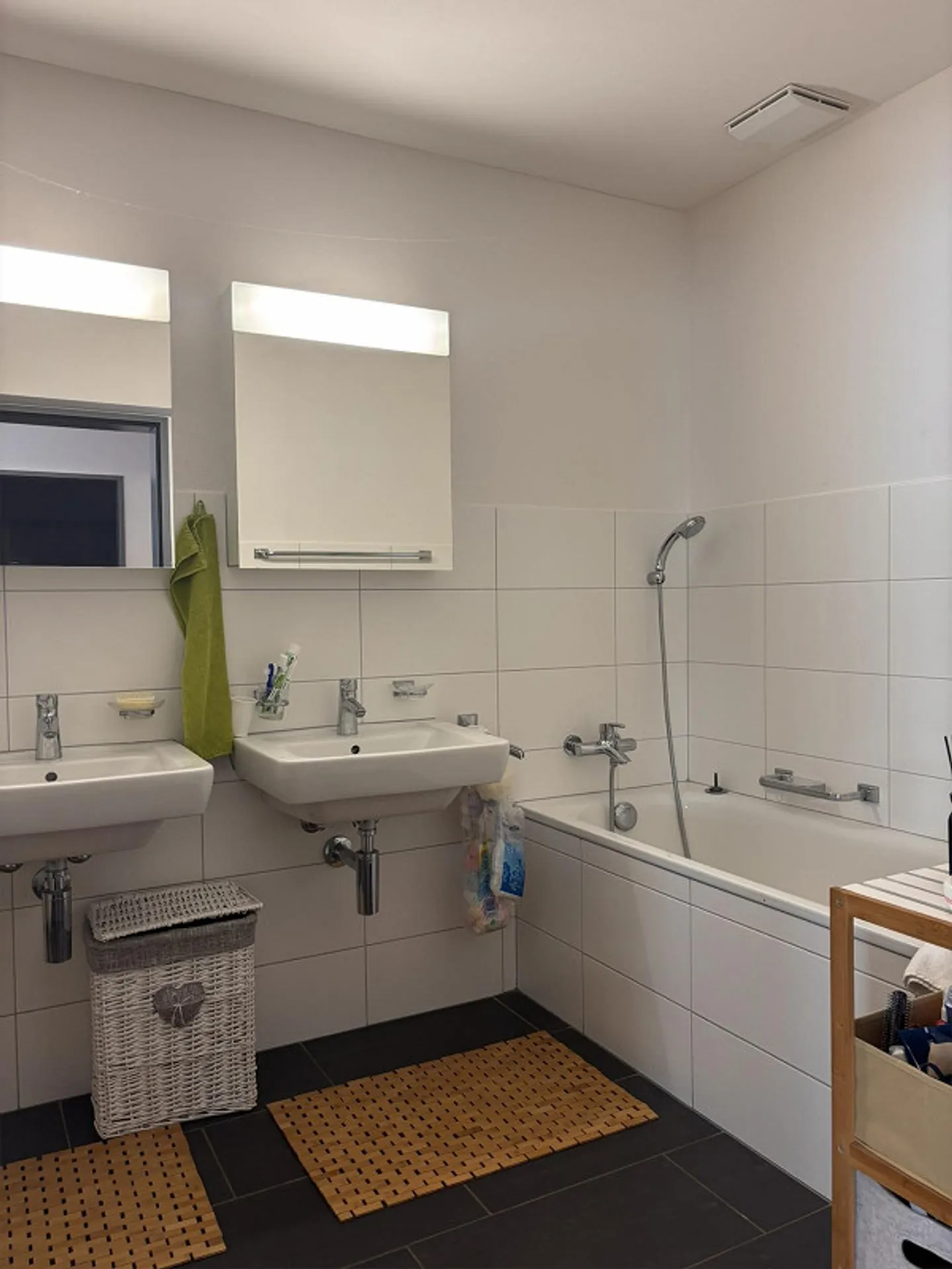 Grosszügige Gartenwohnung im Zentrum von Bütschwil - Foto 7 di 10