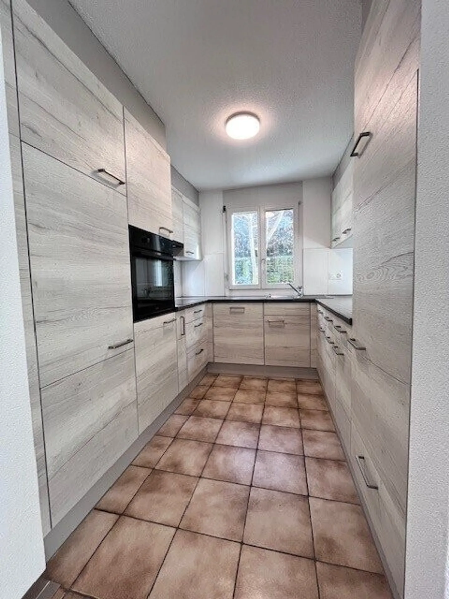 Appartement Charmant - Photo 3 sur 5