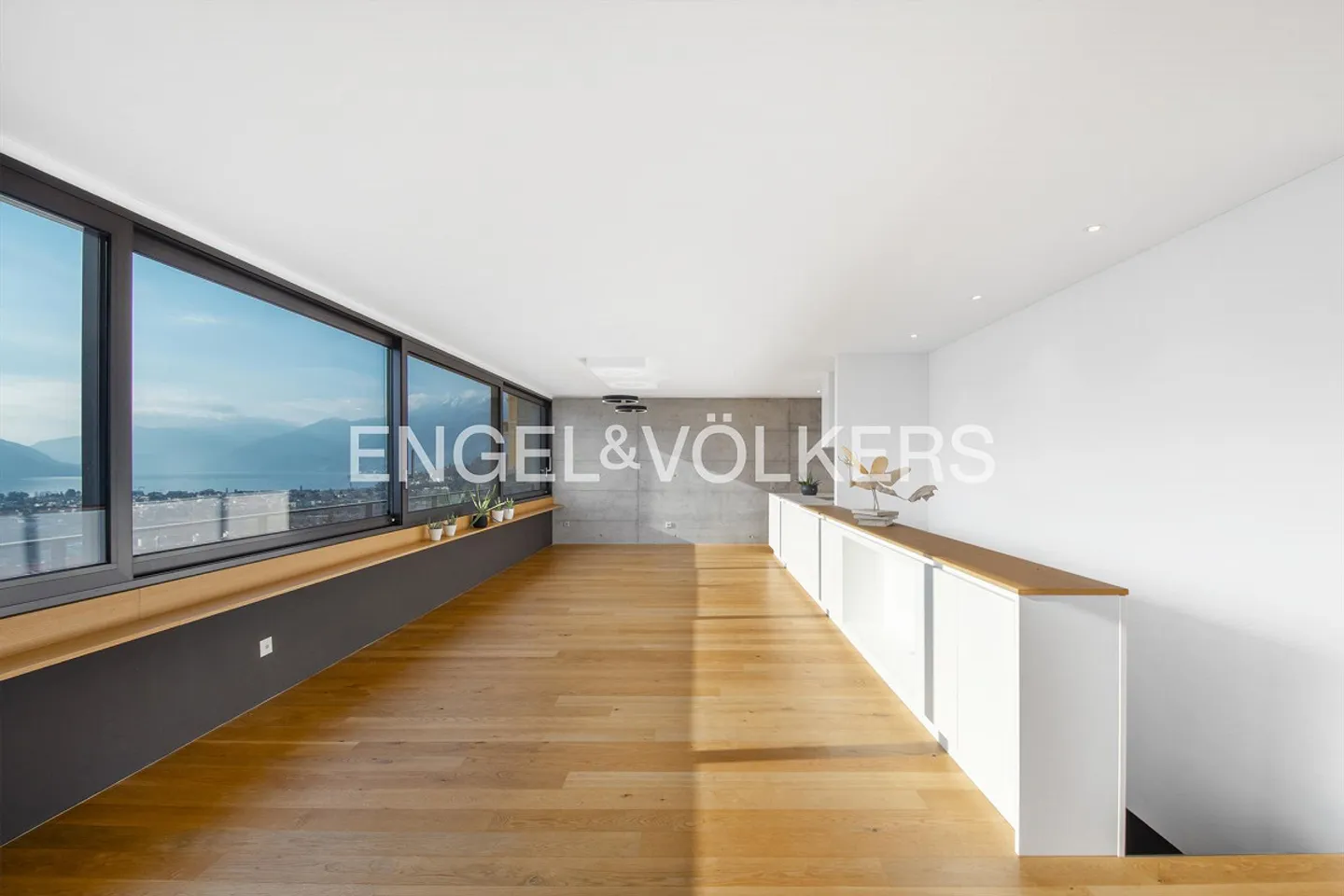 Exclusive Duplex Apartment with Dream Lake Panorama (4) - Photo 3 of 16