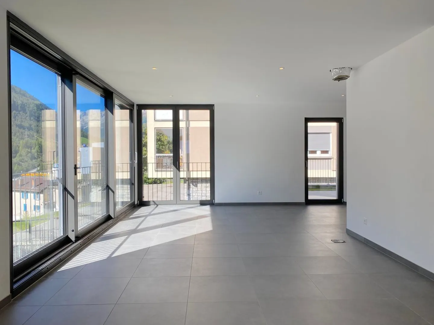 NEW BUILD / NEW CONSTRUCTION - Residence Anna - Photo 3 of 10