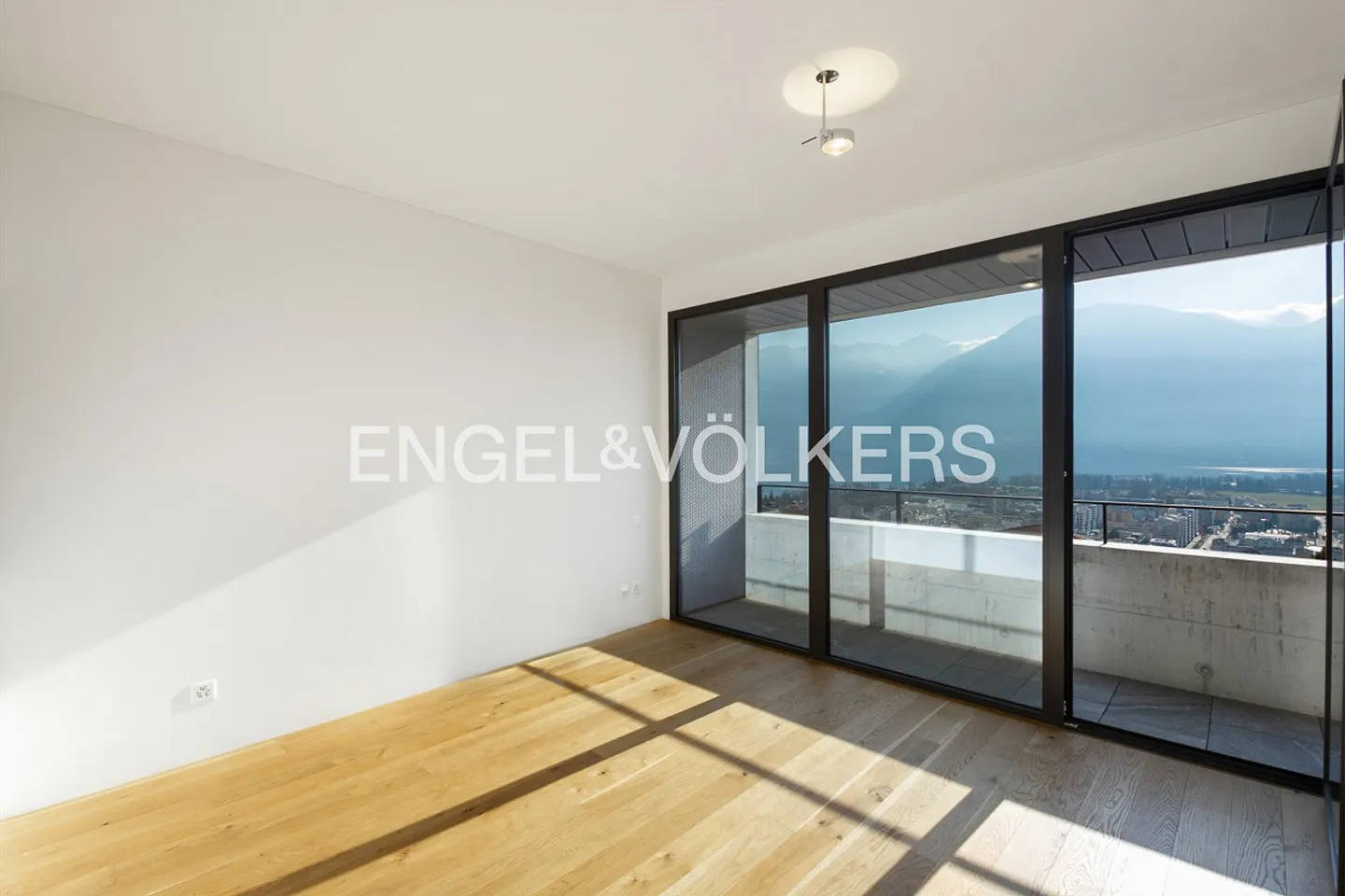Exclusive Duplex Apartment with Dream Lake Panorama (4) - Photo 12 of 16