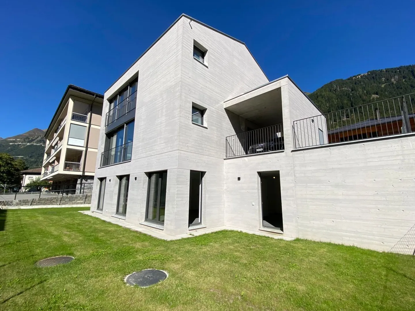 NEW BUILD / NEW CONSTRUCTION - Residence Anna - Photo 8 of 10