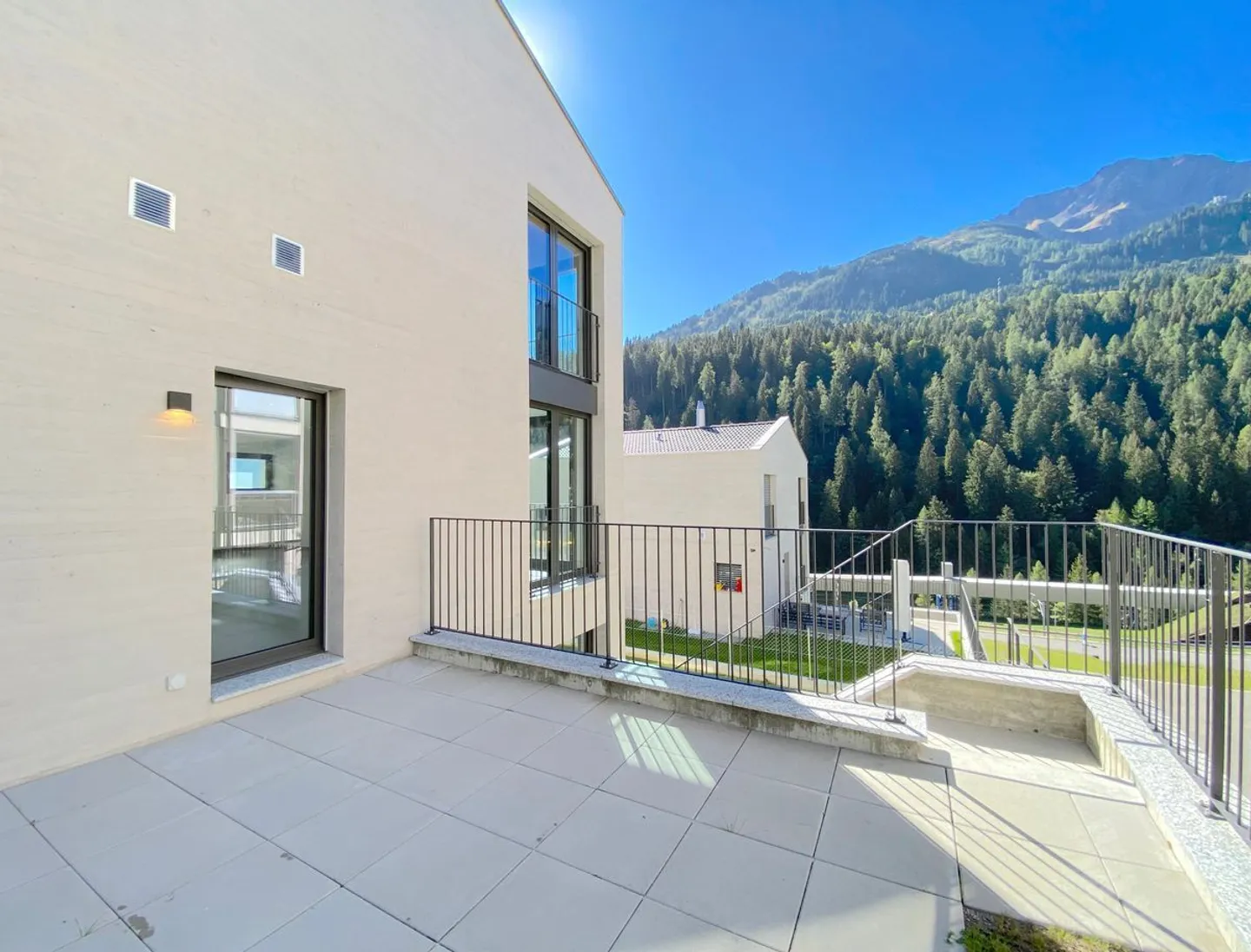 NEW BUILD / NEW CONSTRUCTION - Residence Anna - Photo 9 of 10